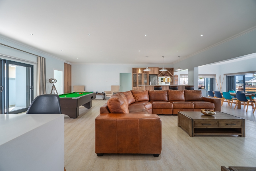 5 Bedroom Property for Sale in Marina Martinique Eastern Cape